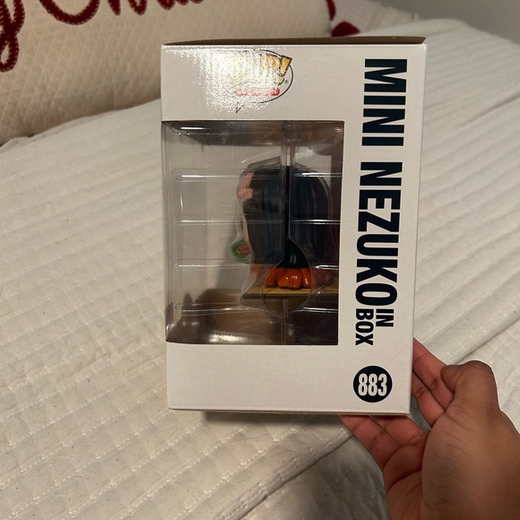 Nezuko demon slayer funko pop - Picture 3 of 5